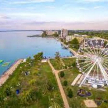 Lido Di Siofok - Aranypart - Minden 1 Percre!公寓 外观 照片