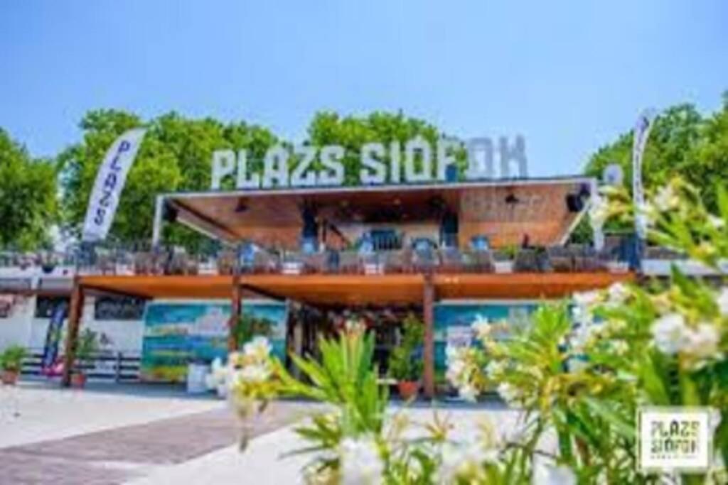 Lido Di Siofok - Aranypart - Minden 1 Percre!公寓 外观 照片